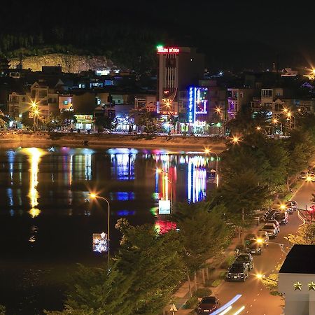 Red Hotel Quy Nhon Buitenkant foto