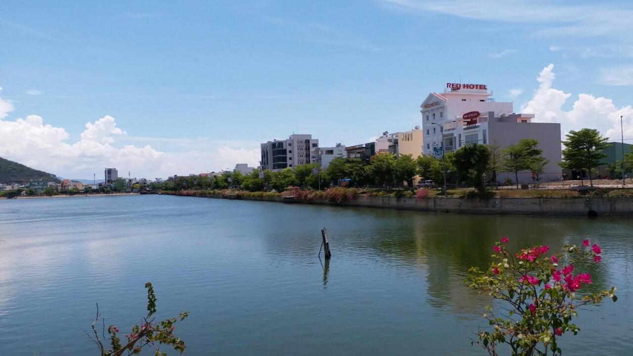 Red Hotel Quy Nhon Buitenkant foto